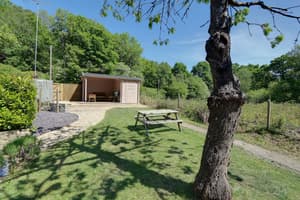 thumbnail: Property grounds