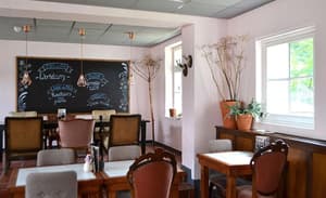 thumbnail: Restaurant