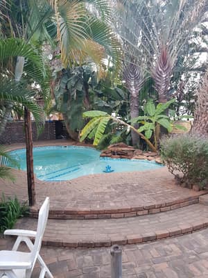 thumbnail: Outdoor pool
