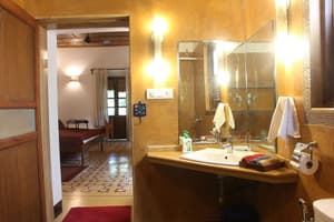 thumbnail: Bathroom sink