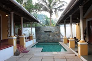 thumbnail: Outdoor pool