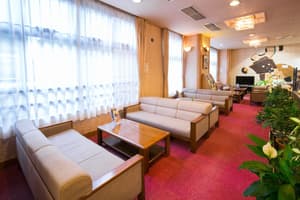 thumbnail: Lobby sitting area
