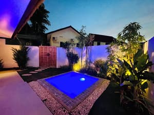 thumbnail: Pool