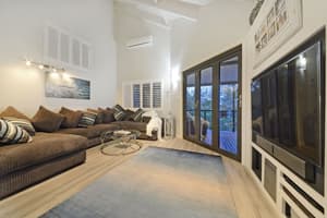 thumbnail: Living area