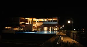thumbnail: Exterior