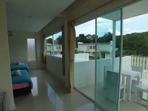 thumbnail: Exterior