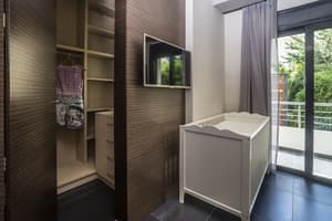 thumbnail: Bathroom sink