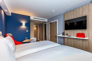 thumbnail: Our vibrant rooms in Edinburgh will be your home away from home.
