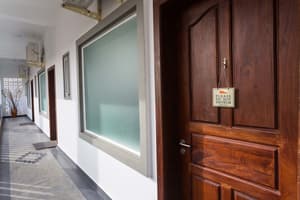 thumbnail: Property entrance
