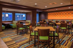thumbnail: Restaurant