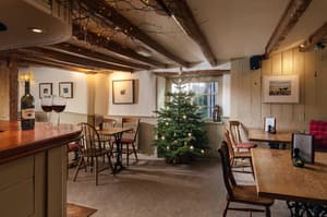 thumbnail: Bar (on property)