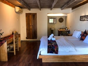 thumbnail: Interior detail