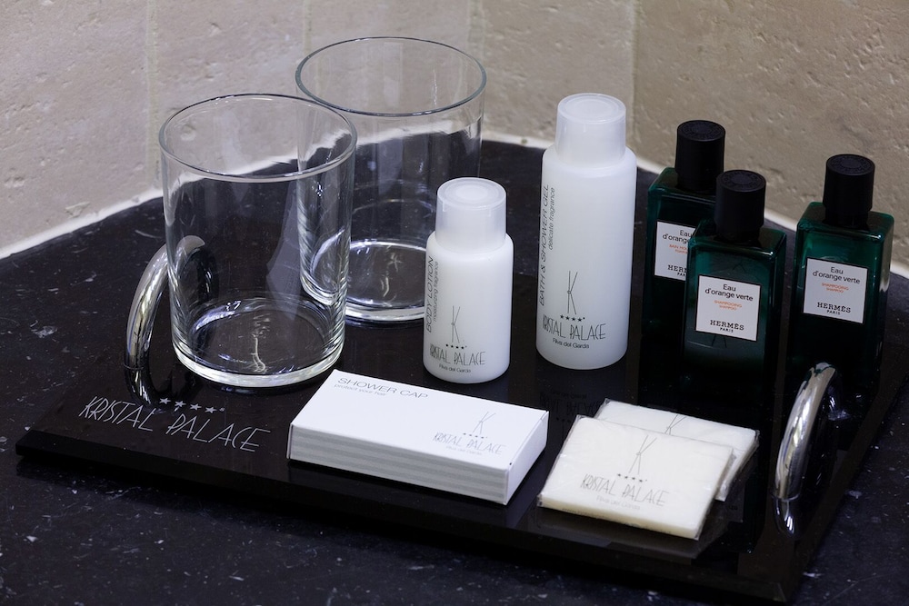 Bathroom amenities