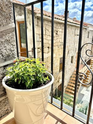 thumbnail: Balcony view