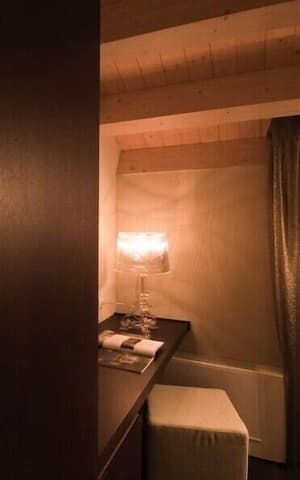thumbnail: Room amenity