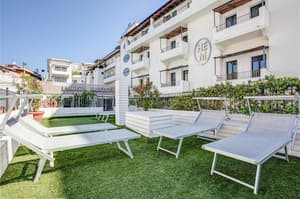 thumbnail: Sundeck