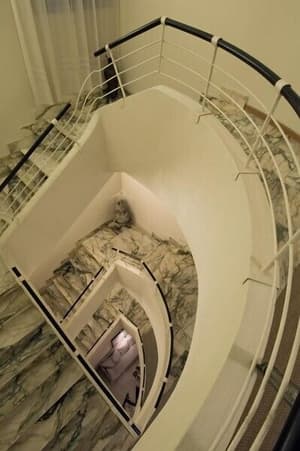 thumbnail: Staircase