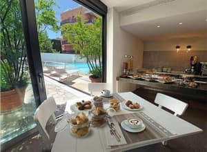 thumbnail: Breakfast area