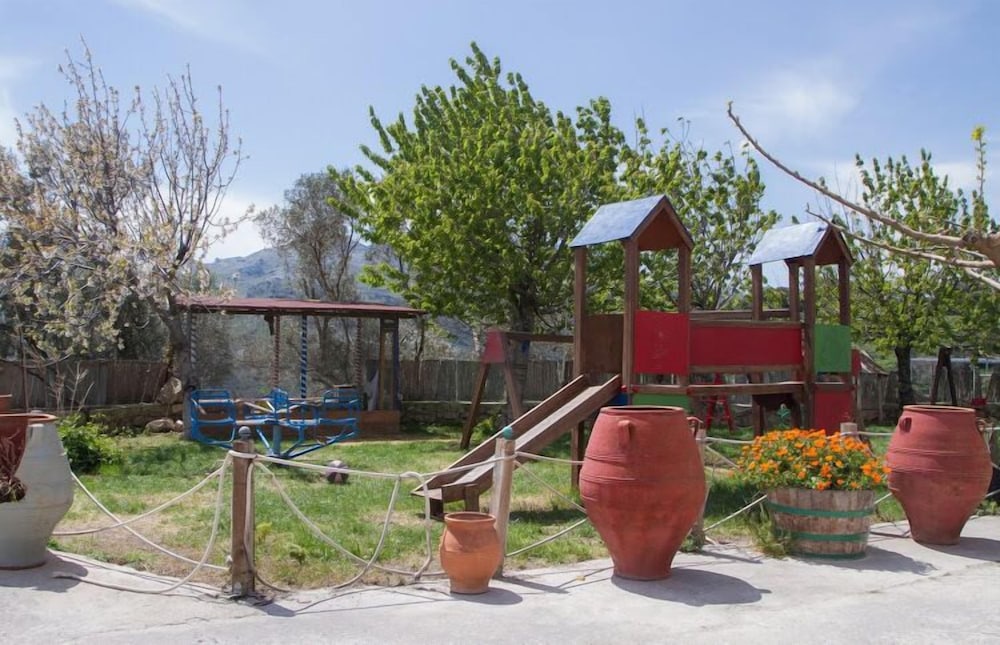 Children's play area - outdoor