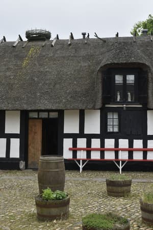 thumbnail: Exterior