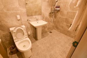 thumbnail: Bathroom