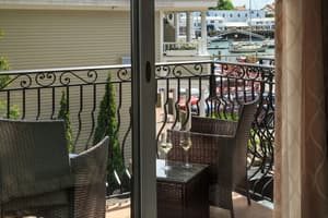 thumbnail: Balcony view