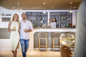 thumbnail: Bar (on property)