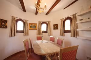thumbnail: In-room dining