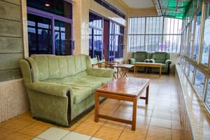 thumbnail: Lounge