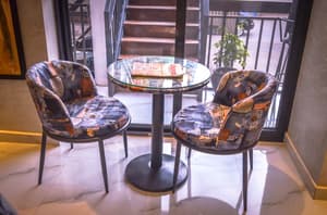 thumbnail: Bar (on property)