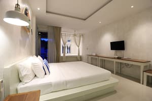 thumbnail: Room
