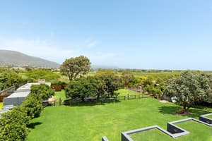 thumbnail: Garden view