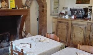 thumbnail: Bar (on property)