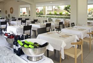 thumbnail: Bar (on property)