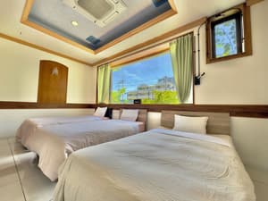 thumbnail: In-room dining
