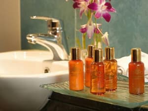 thumbnail: Bathroom amenities
