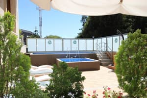 thumbnail: General view