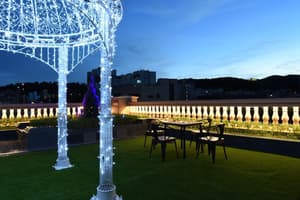 thumbnail: Sundeck