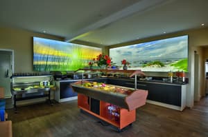 thumbnail: Restaurant