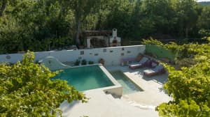 thumbnail: Exterior