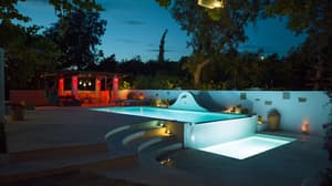 thumbnail: Exterior