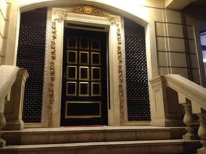thumbnail: Property entrance