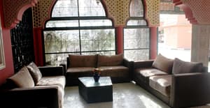 thumbnail: Outdoor dining