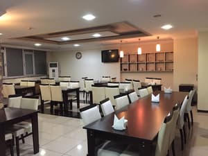 thumbnail: Restaurant