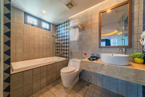 thumbnail: Bathroom
