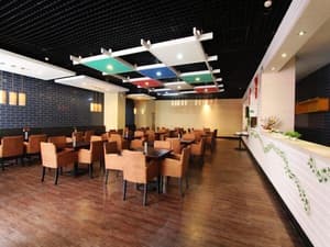 thumbnail: Restaurant