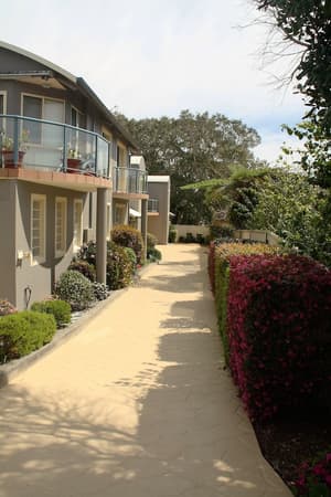 thumbnail: Exterior