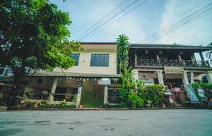 thumbnail: Exterior