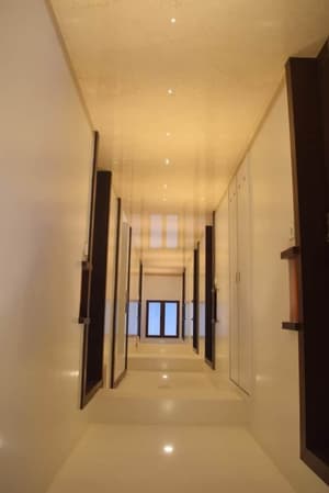 thumbnail: Hallway