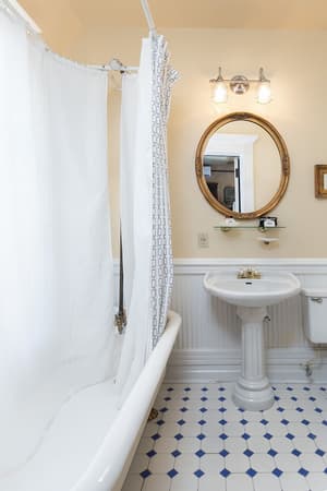 thumbnail: Bathroom